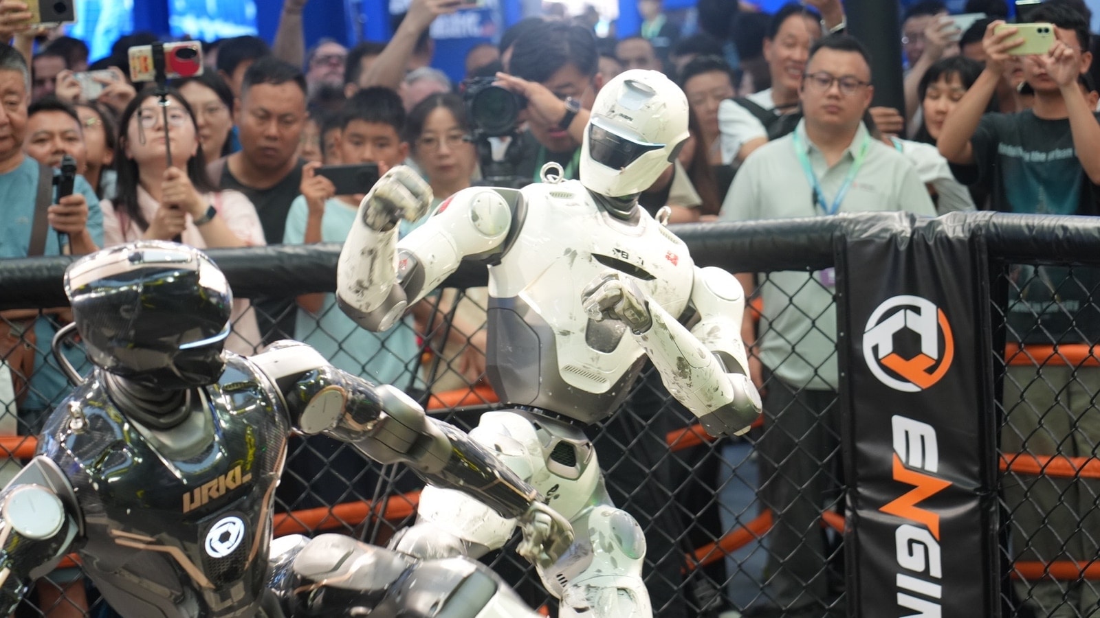 EngineAI humanoid combat demonstration at the 2026 World Robot Conference