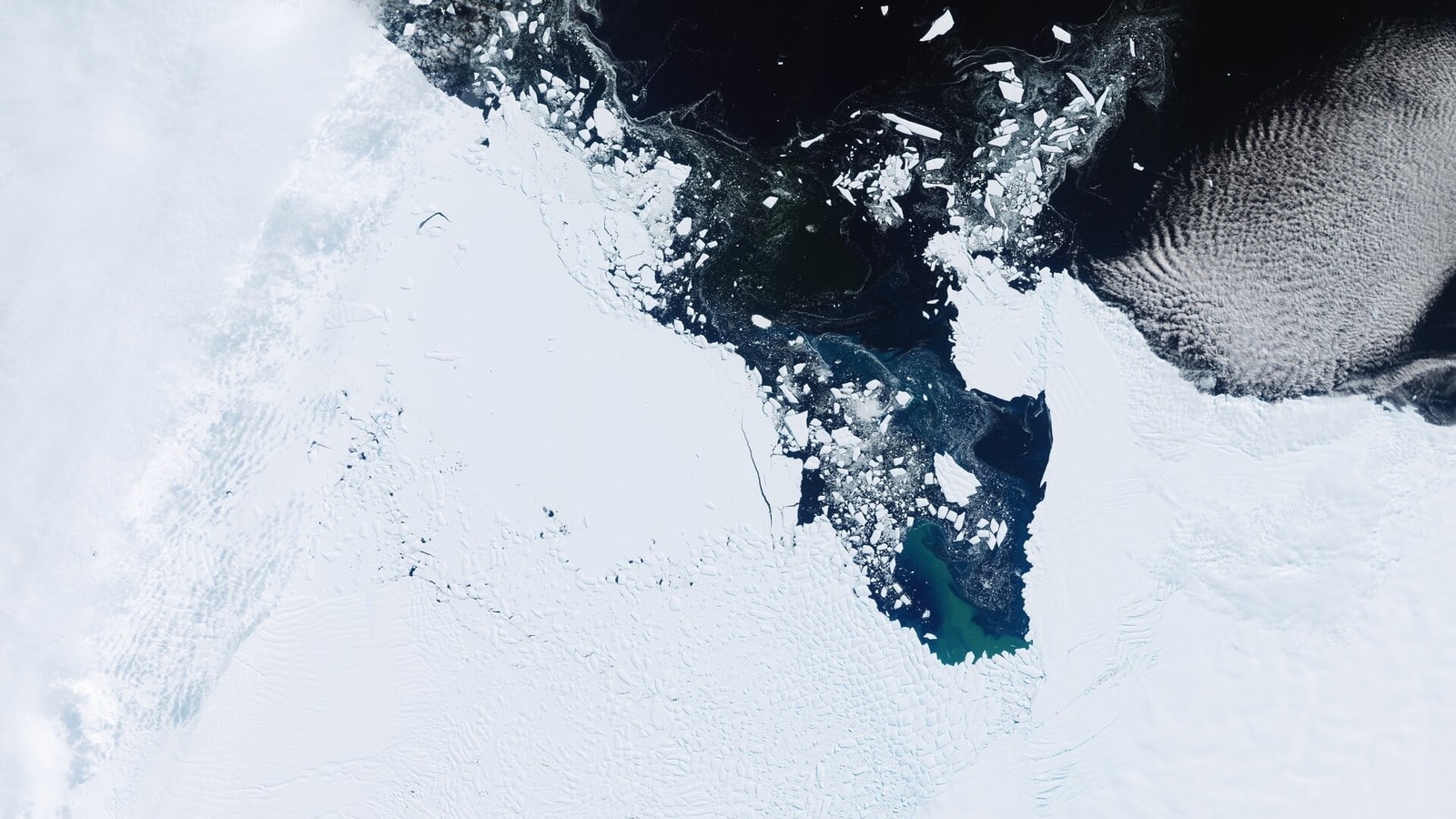 Copernicus Sentinel-2 image of Thwaits Glacier in February 2026, relevant to the CryoRad candidate